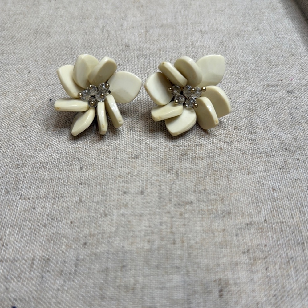 Elegant Cream Floral Earrings